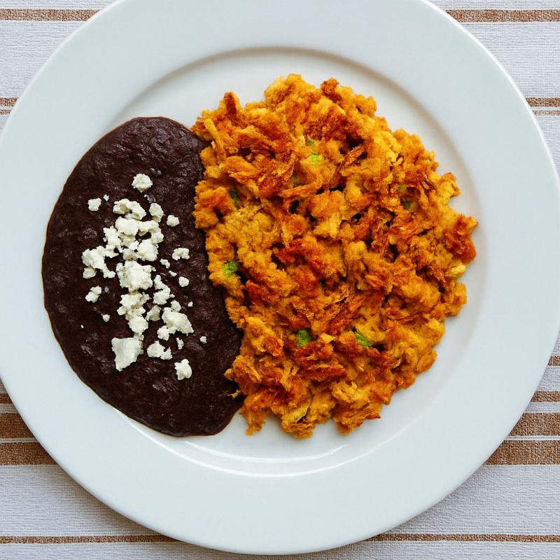 Huevos con chorizo