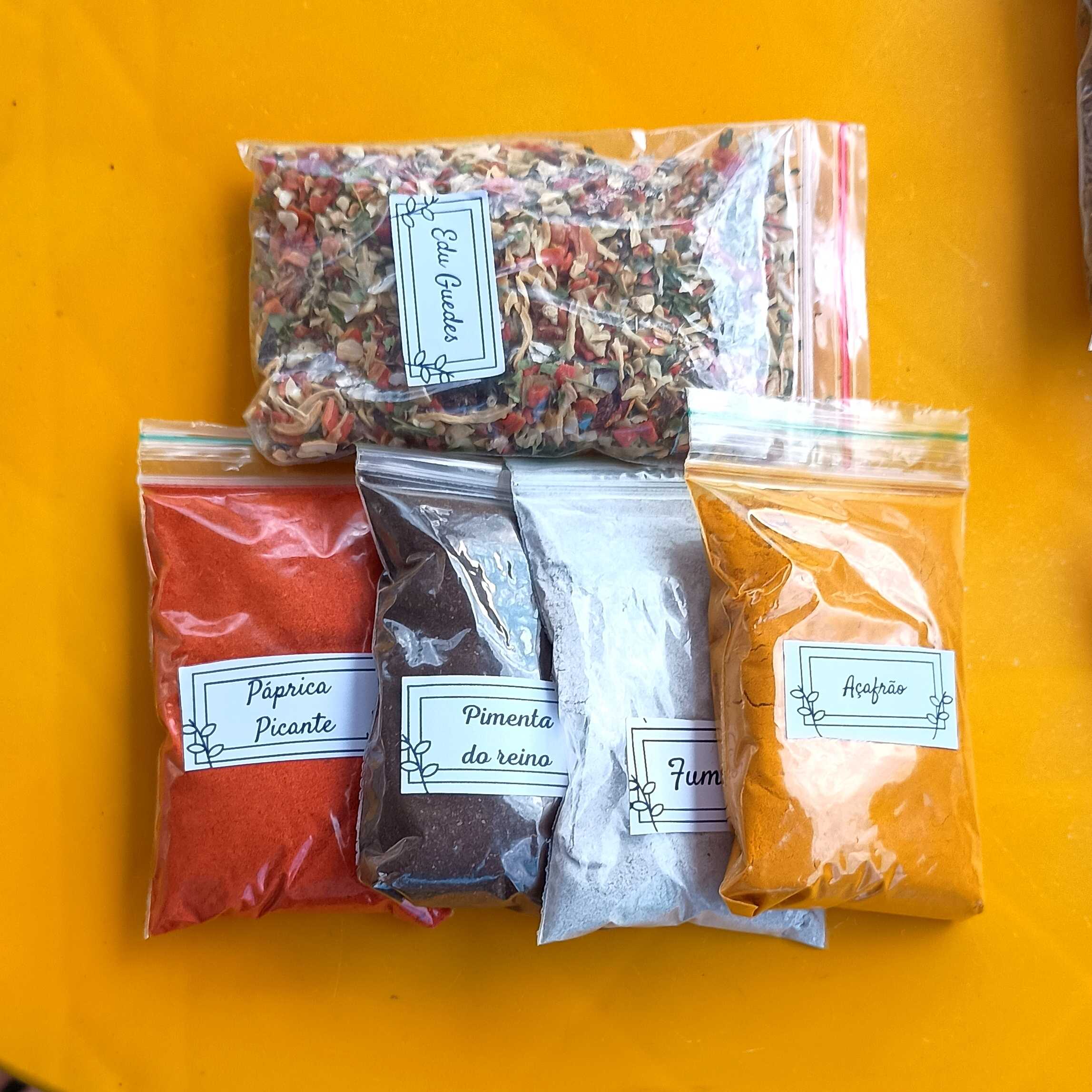 Kit frango, escolha até 5 opções. Sugestão: usar em frango assado, frito, ensopado, grelhado.