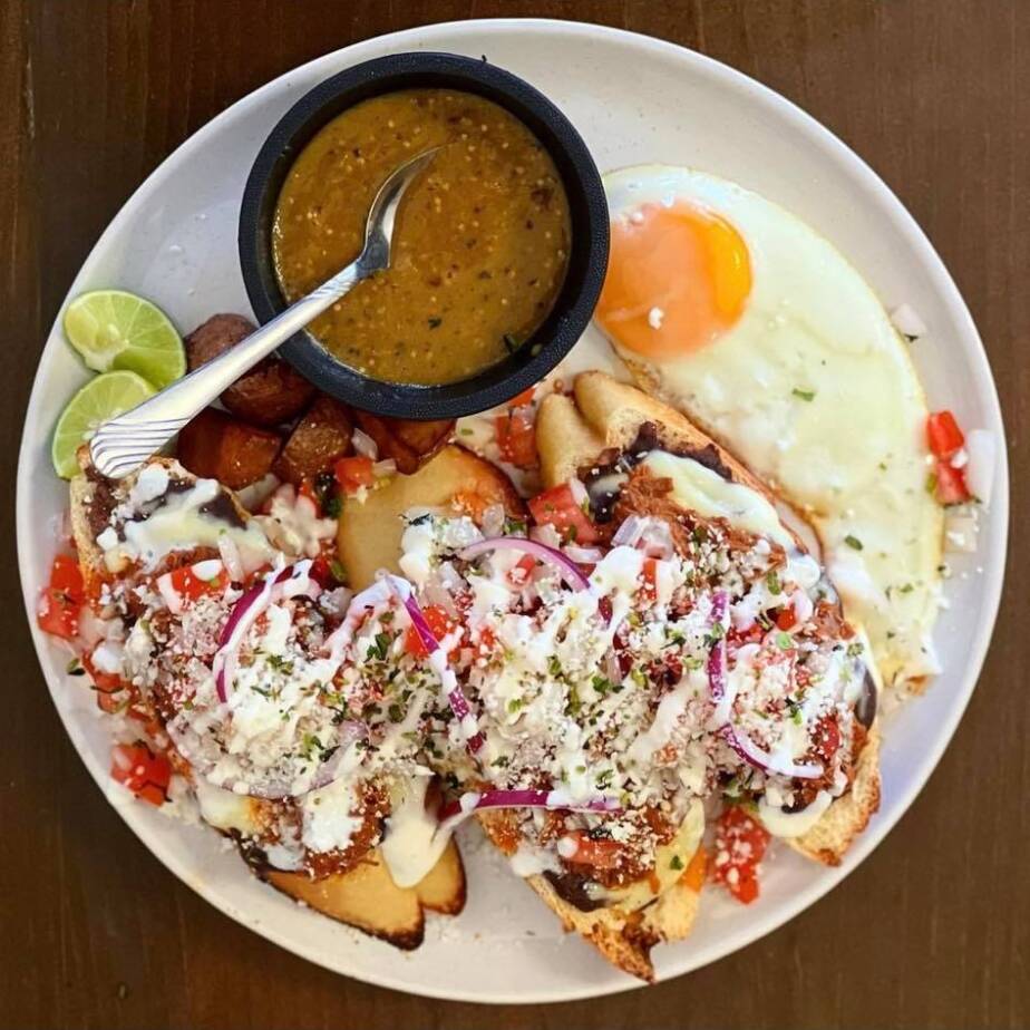 Molletes tostados