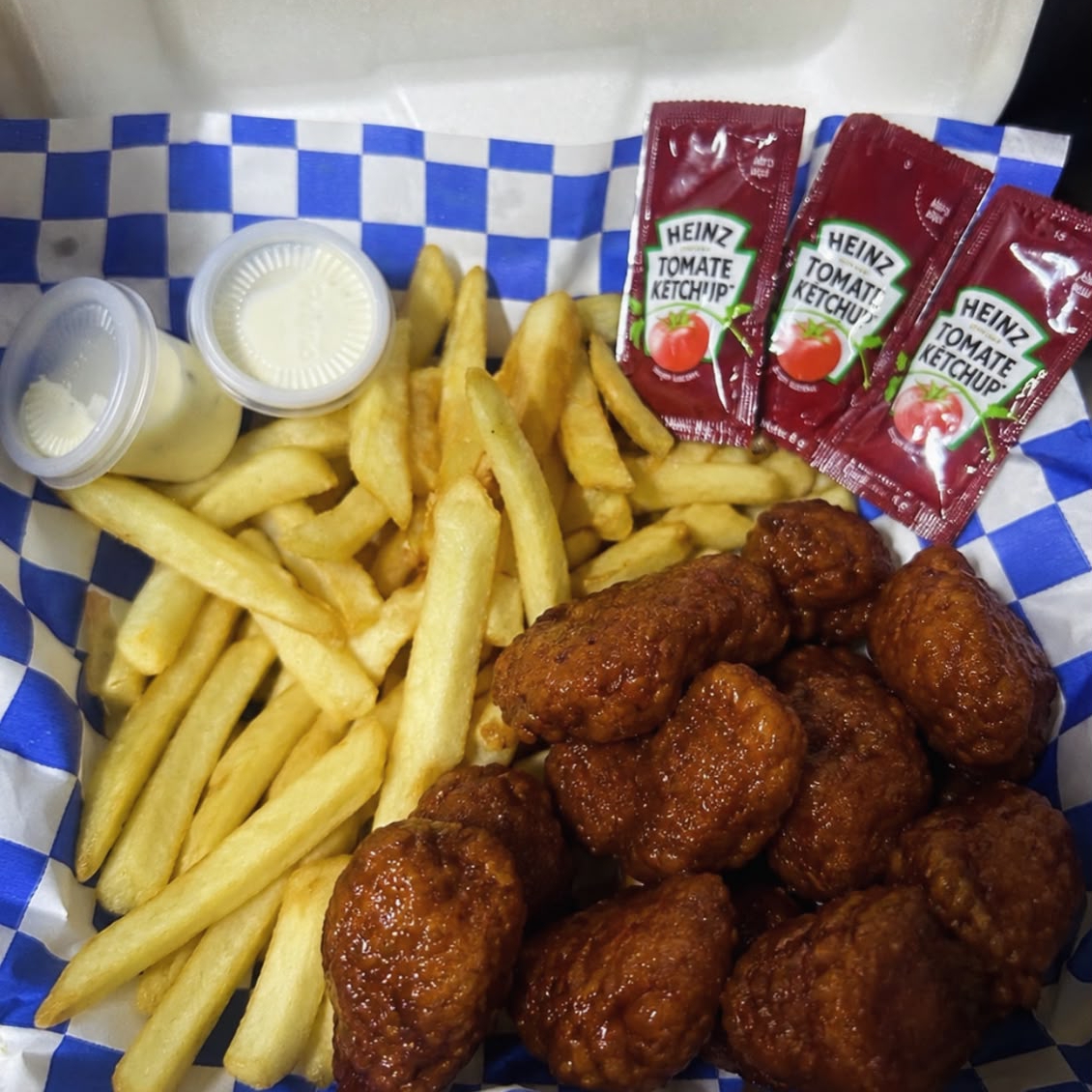 Boneless Con Papas