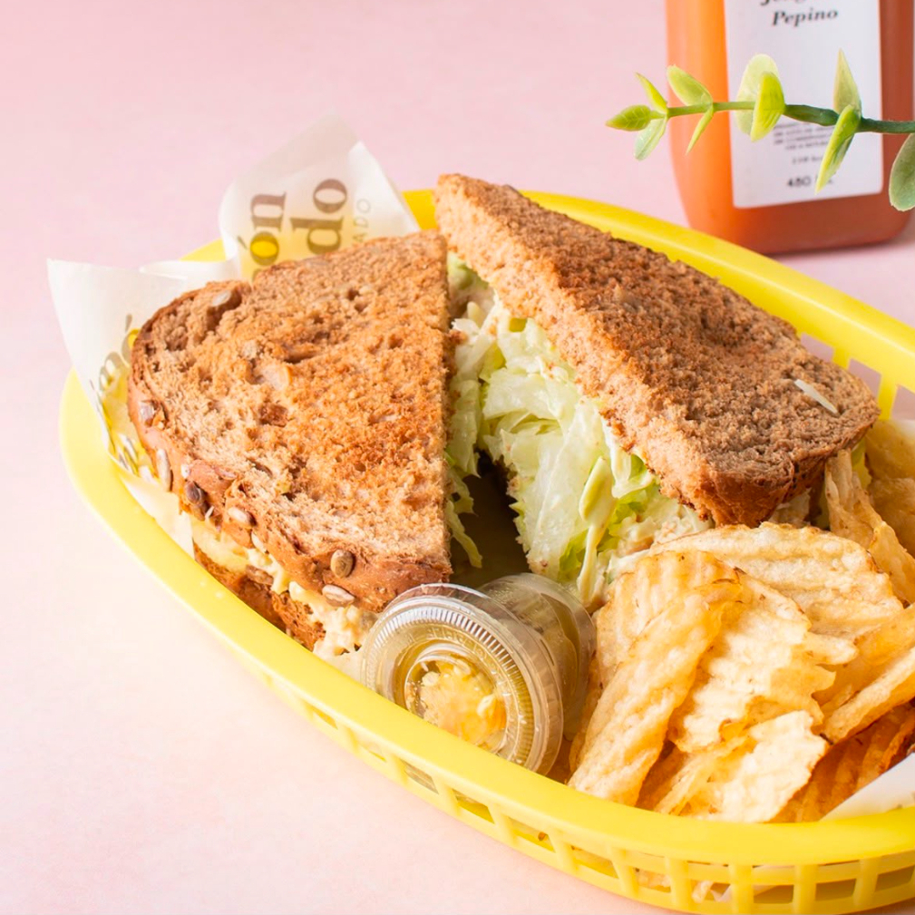 SANDWICH POLLO DULCE