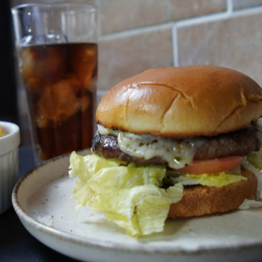 Hamburger Pablitos + Batata Frita + Refrigerante