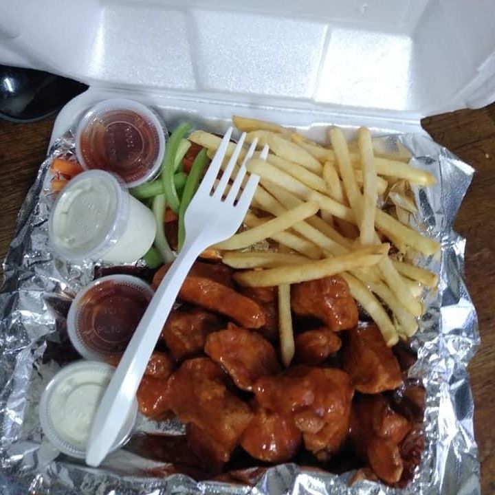 Boneless con Papas.