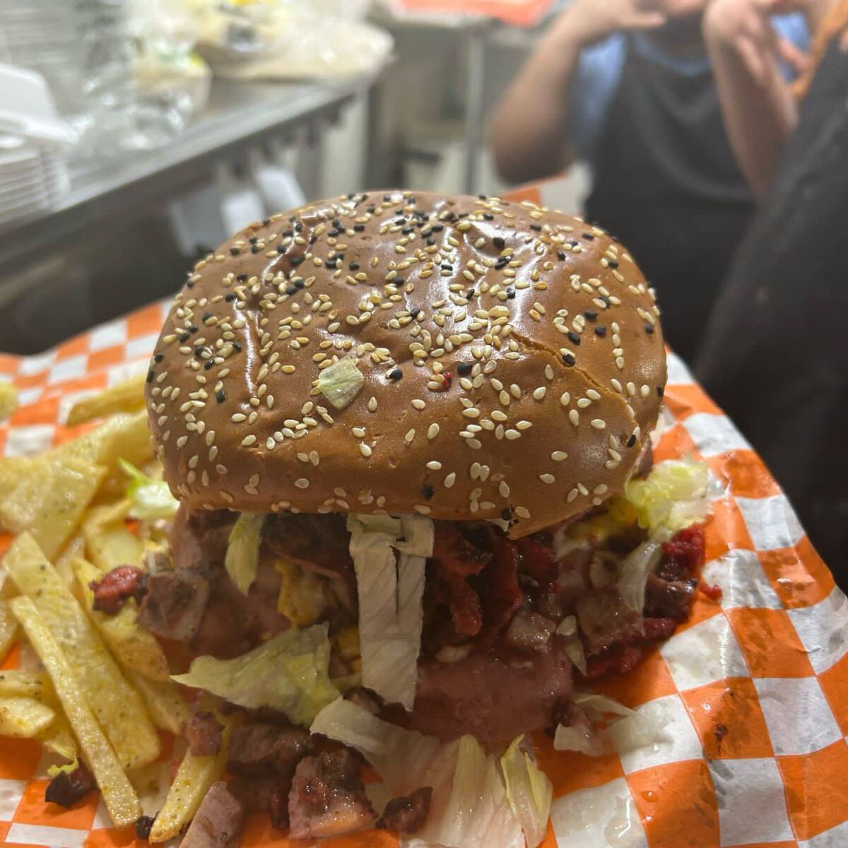 Hamburguesa/papa/carneasada/trompo