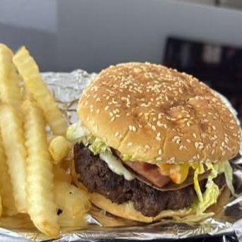 Ham.sencilla,1papas,1 Soda de Lata