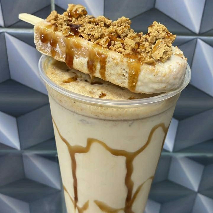 Caipirinha cremosa de paçoca, feita com a melhor paçoca. (não acompanha sorvete, ele é adicional)