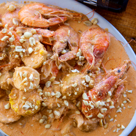 Camarones Louisiana en Salsa de Cacahuate