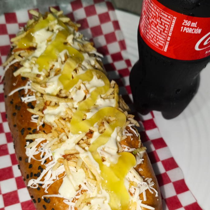 Perro Sencillo + Coca Cola 250ml