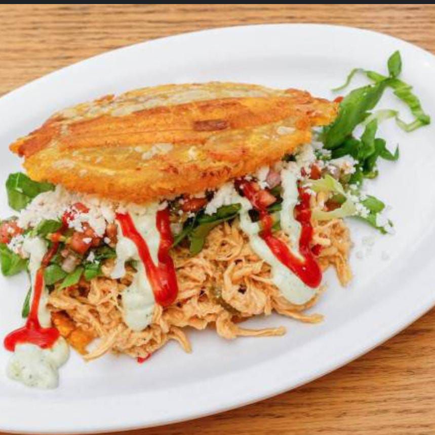 Patacón de Pollo