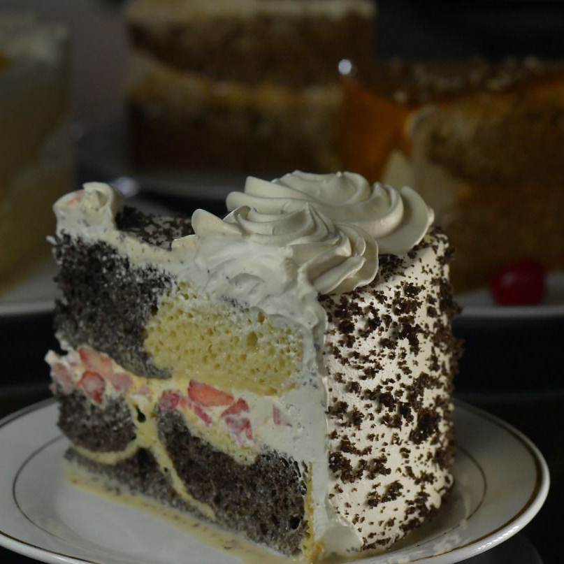 Pastel Tres Leches y Napolitano