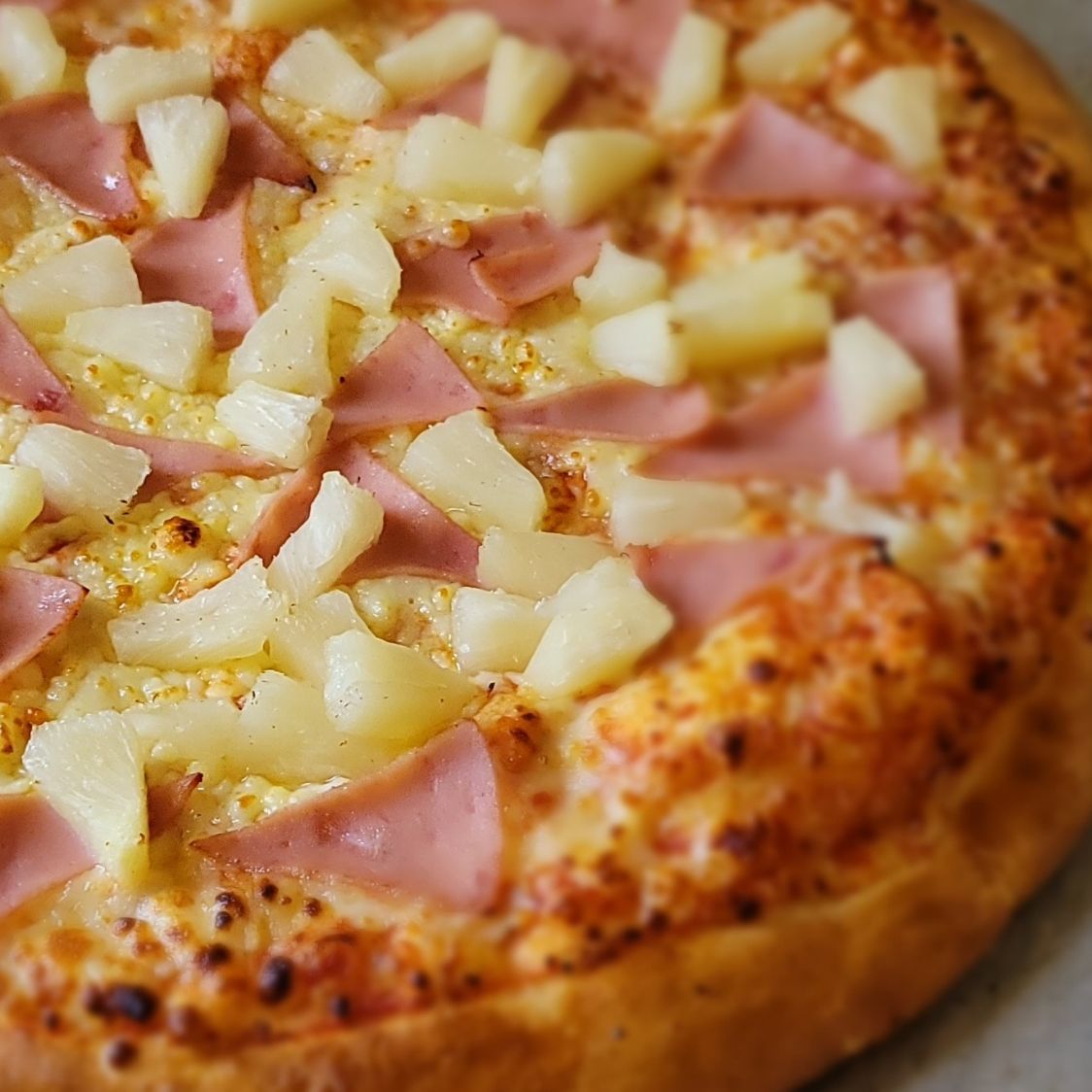 Pizza Hawaiana