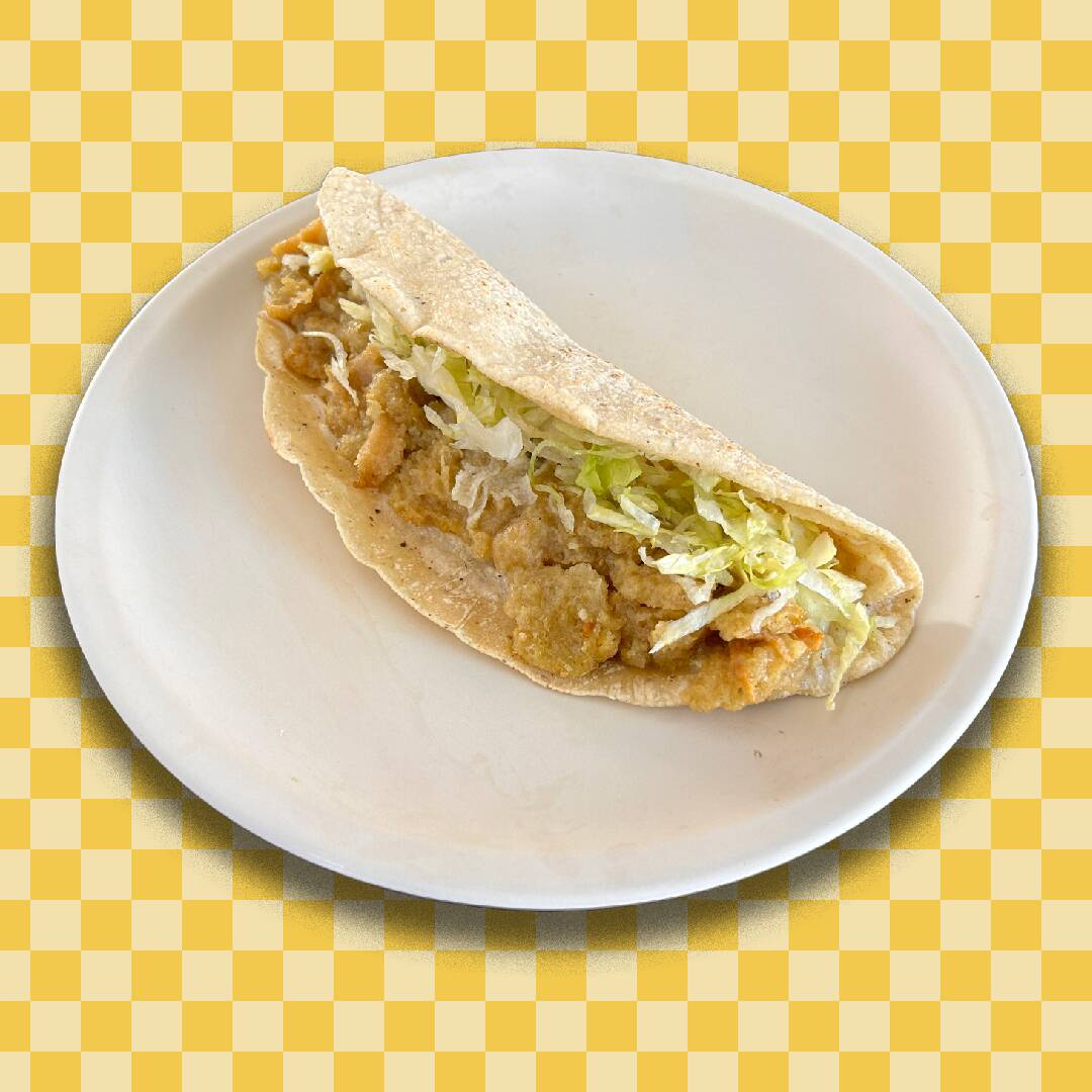 Quesadilla de Chicharrón en Salsa Verde