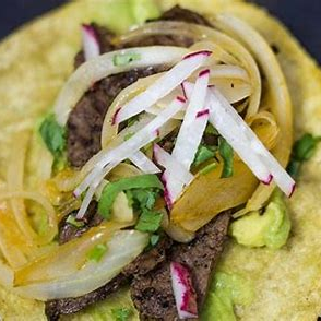 Taco de Hígado Encebollado