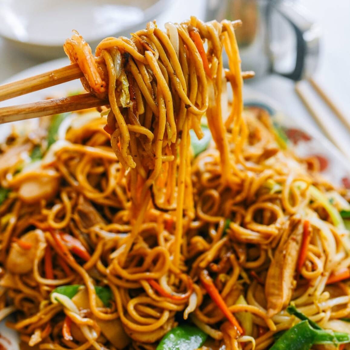 Low Mein de Mariscos mediano