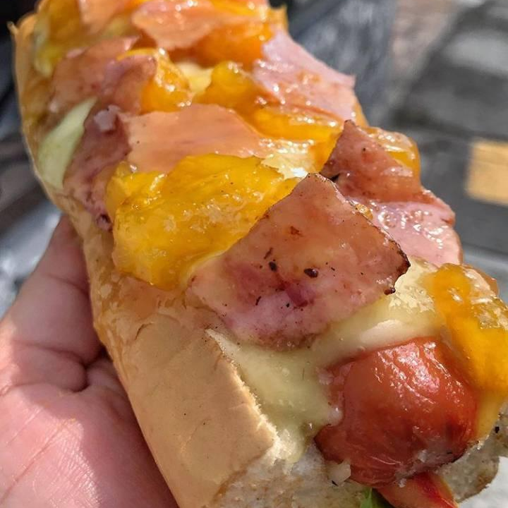 2 x1 perro hawaiano + 2 papas