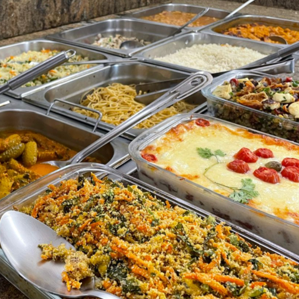 aprox. 500g arroz, macarrão, farofa, vinagrete , feijão