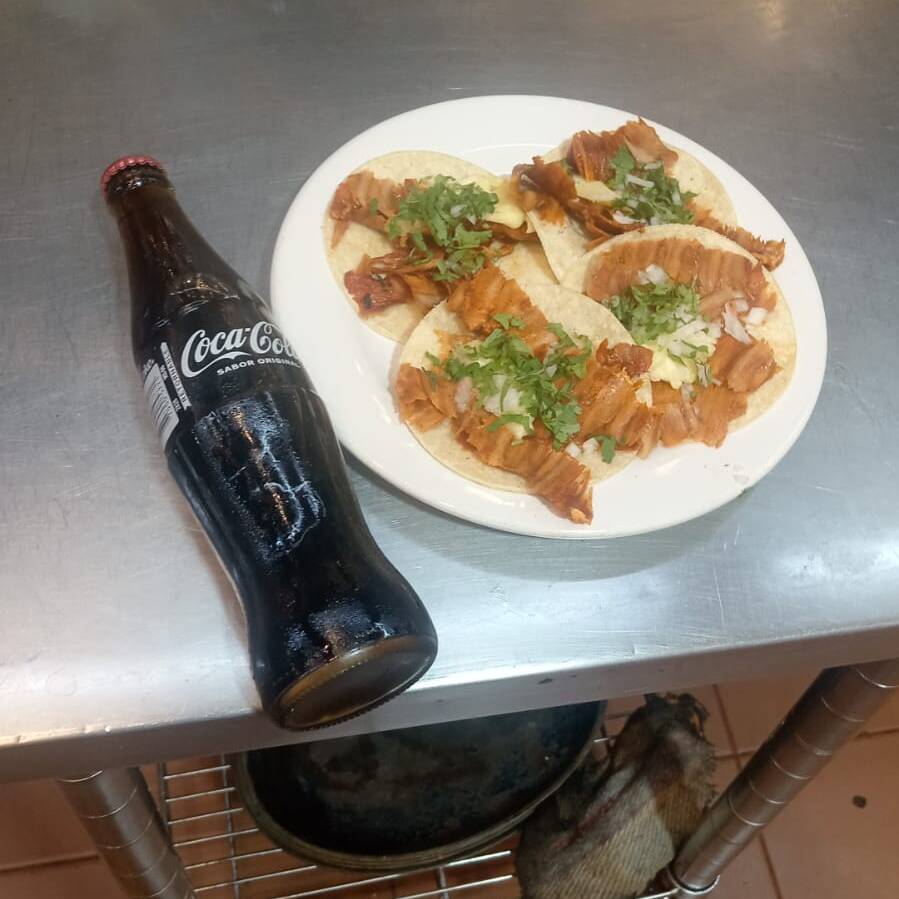 4 Tacos Pastor Tortilla de maiz + Refresco 455ml