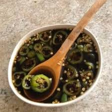 Salsa de Soya con Chiles Toreados.