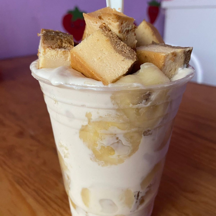 Platano con Crema y Cheesecake