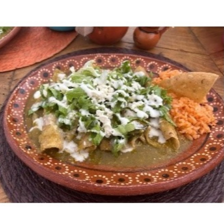 Enchiladas Verdes o en Chipotle a la Crema