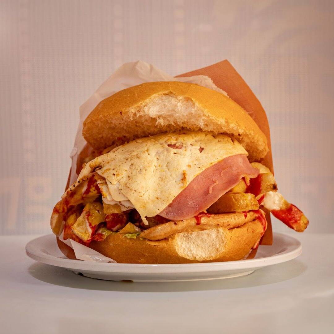 Hamburguesa Royal con huevo + Queso