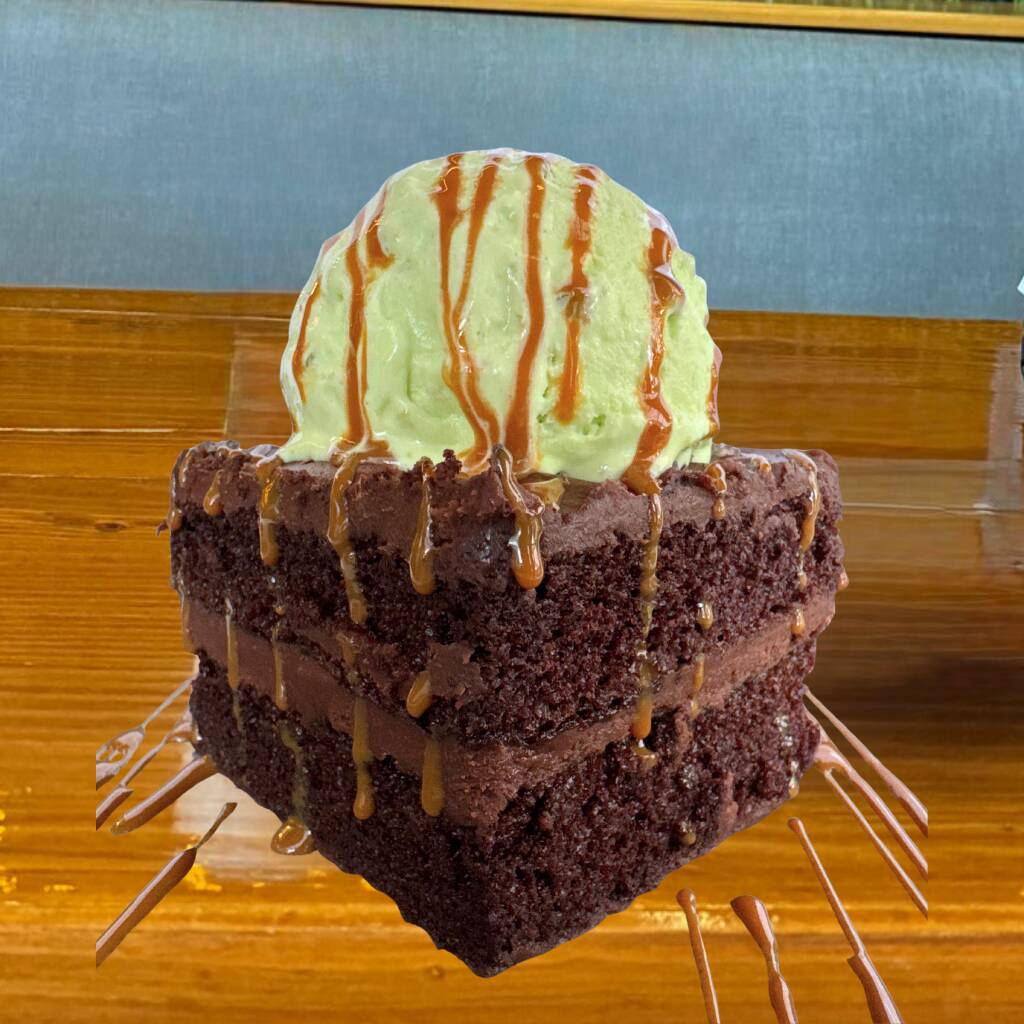 Pastel Chocobruce con Helado de Pistache