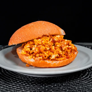 Pan con Salchicha Huachana