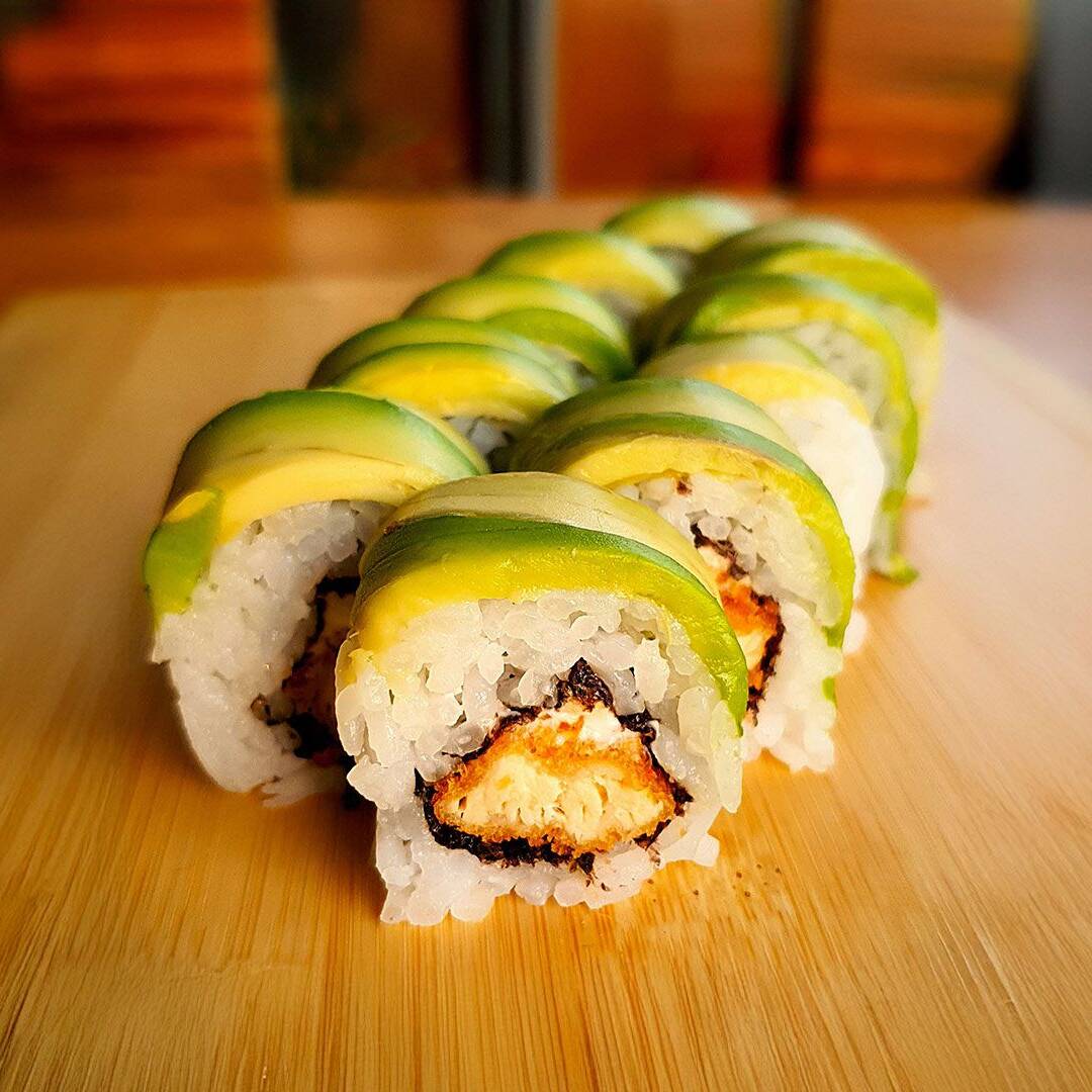 Clásico Avocado Roll