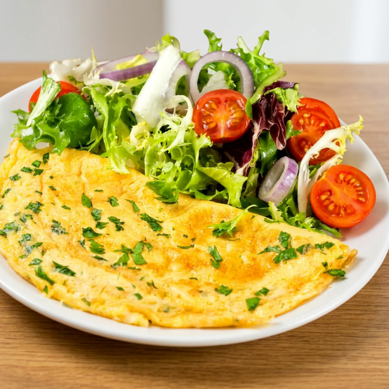Omelete de queijo com cebolinha, salada folhas(mix do Dia, alface, agrião, repolho), arroz integral, legumes:batata doce, abobrinha, cenoura, beterraba.
.Acompanha molho pesto da casa