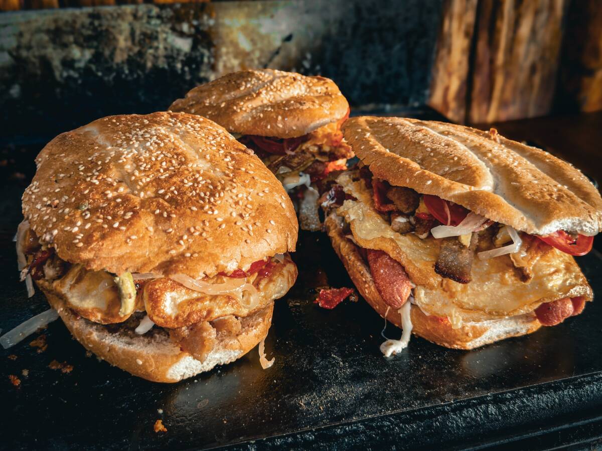 Tortas Gigantes y Cafe "LA RESCATADA"