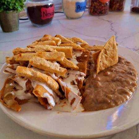 Chilaquiles con Pollo