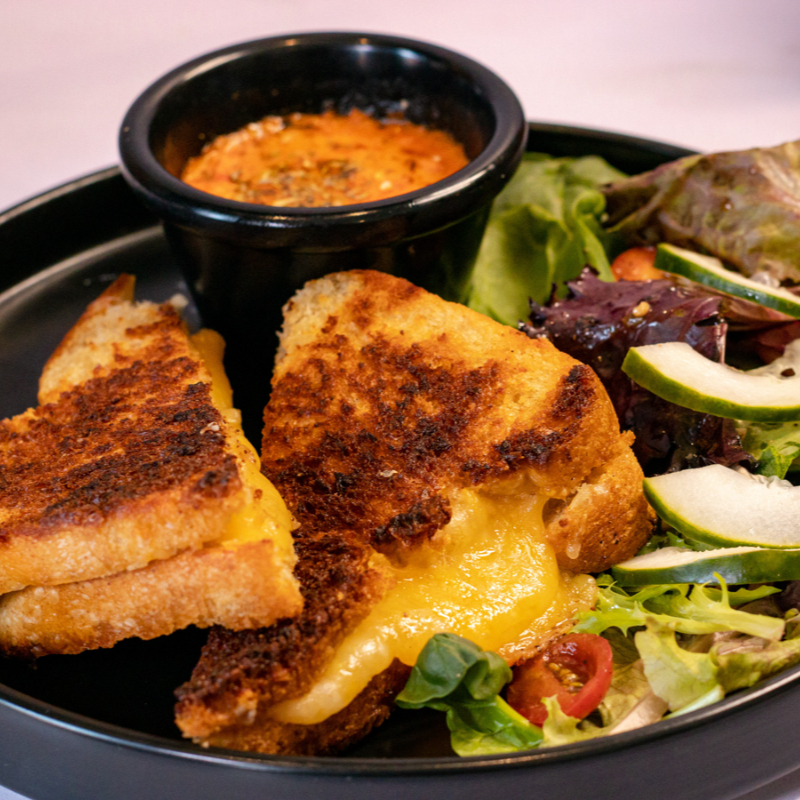 Grilled Cheese Clásico