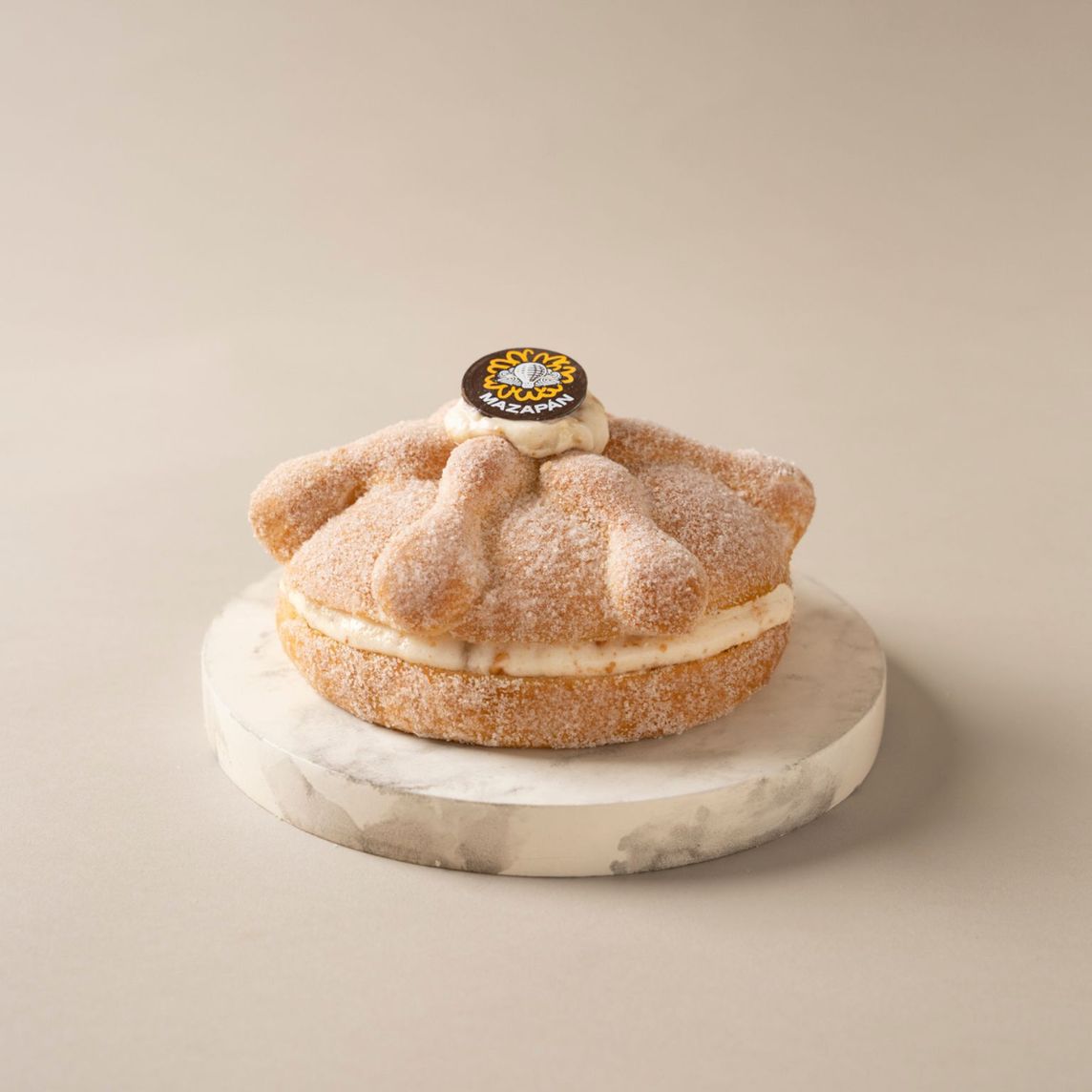 Pan de Muerto Relleno de Crema de Mazapán