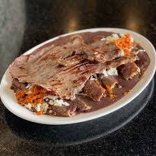 Enfrijoladas con tasajo