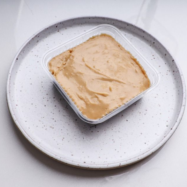 Chocolate premium 50%, cacau zero açúcar, cacau em pó 100%, ovos, creme de leite zero lactose, composto lácteo zero lactose, xilitol, manteiga zero lactose.