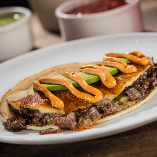 Quesitaco Camarón y Arrachera