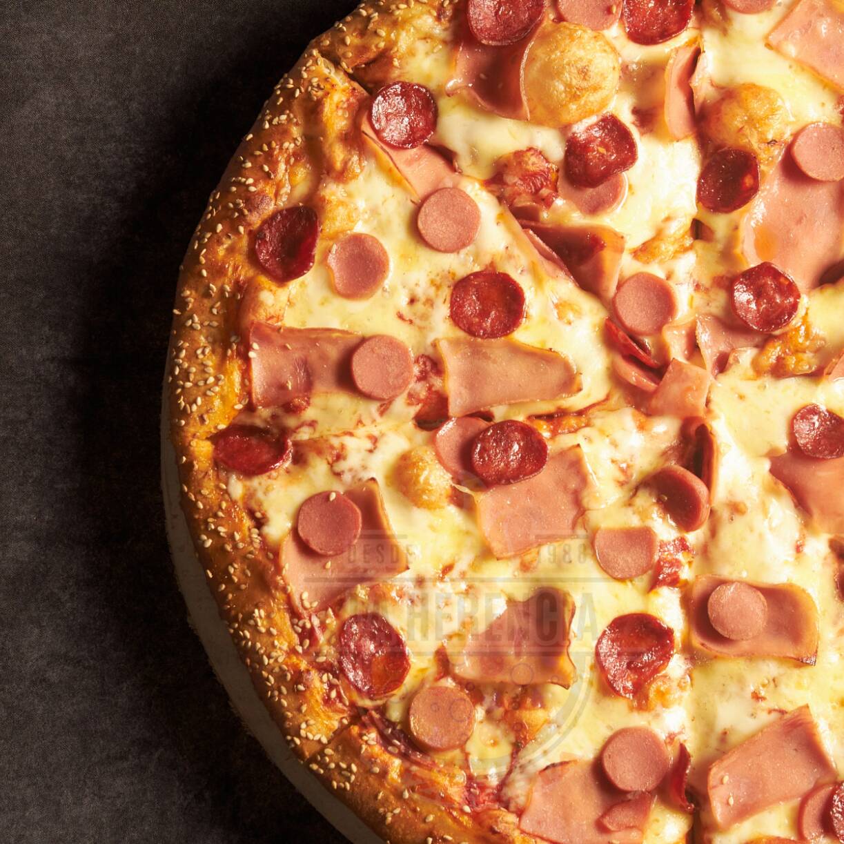 Pizza de Carnes Frías