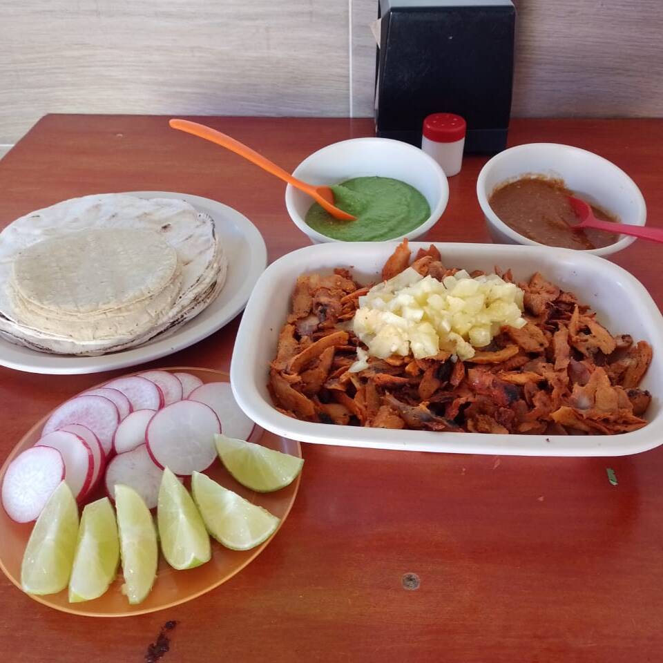 1/2 kilo de carne al pastor.