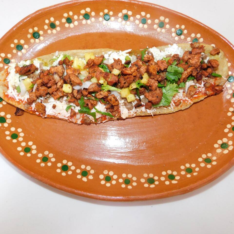 Huarache de Carne Enchilada