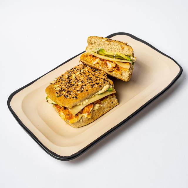 Panini Davinci Med + Skiny Camote Fries