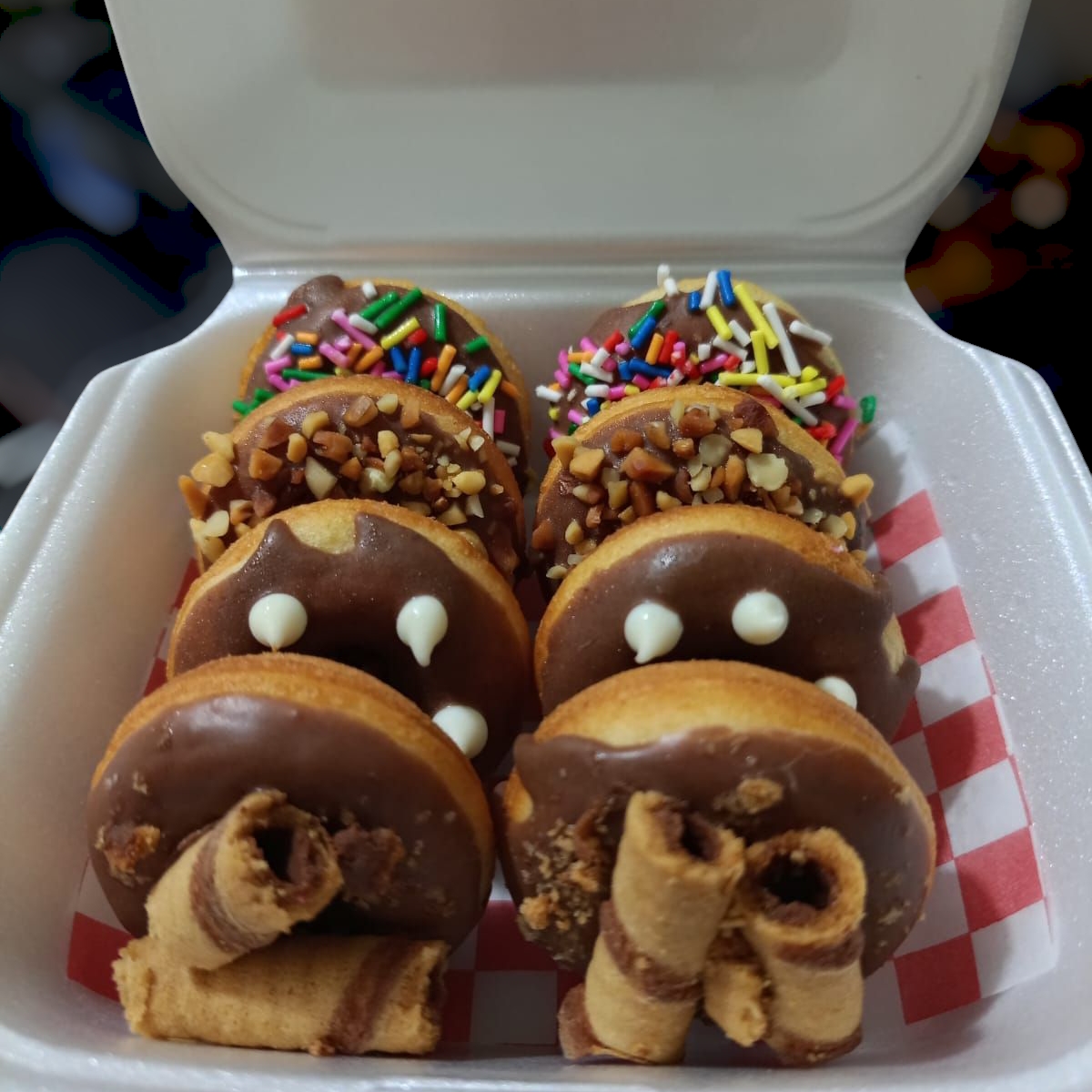 Cajita de Mini Donas x8 UND