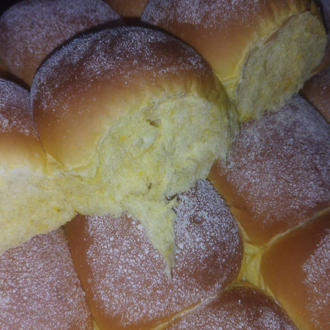 Farinha de Trigo, Fuba de Milho, Erva-Doce, Ovo, Margarina, Sal, Açúcar e Fermento.