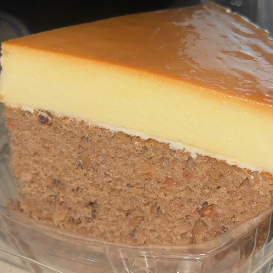 Flan + Pastel de Zanahoria