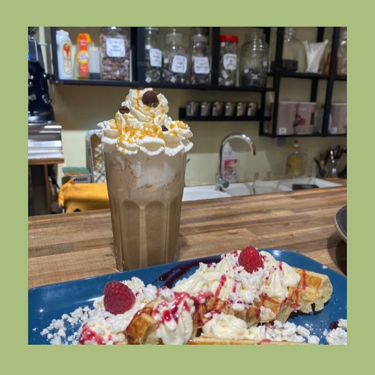 Orden de 3 crepas y Frappe