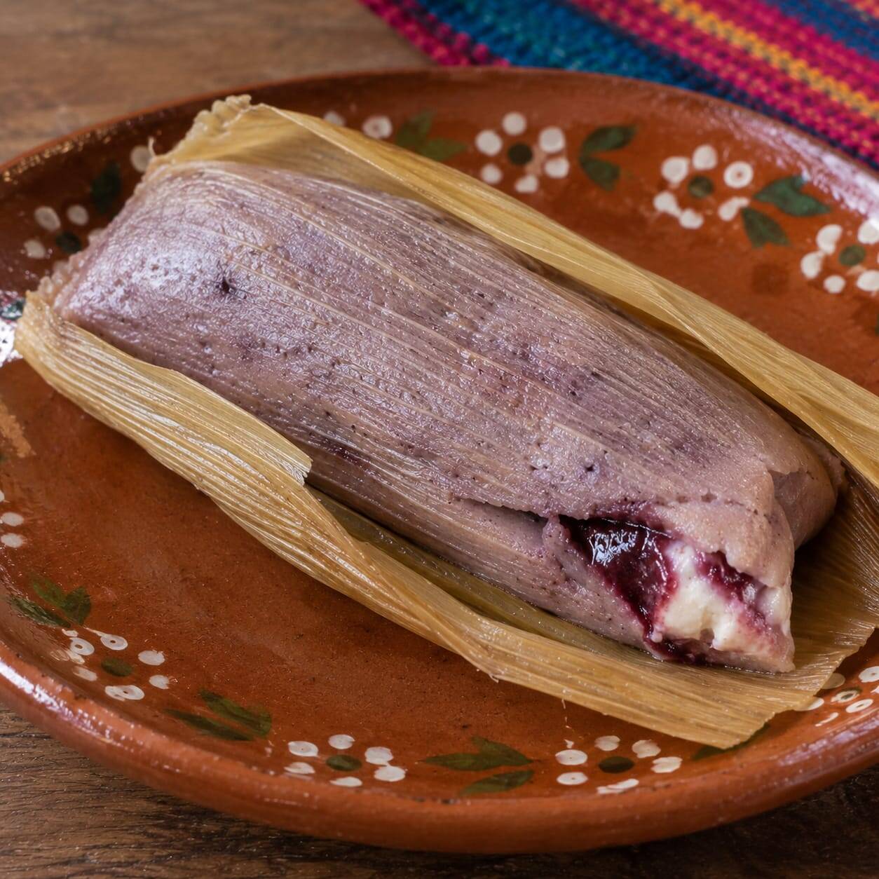 Tamal de Frutos Rojos y Queso Crema