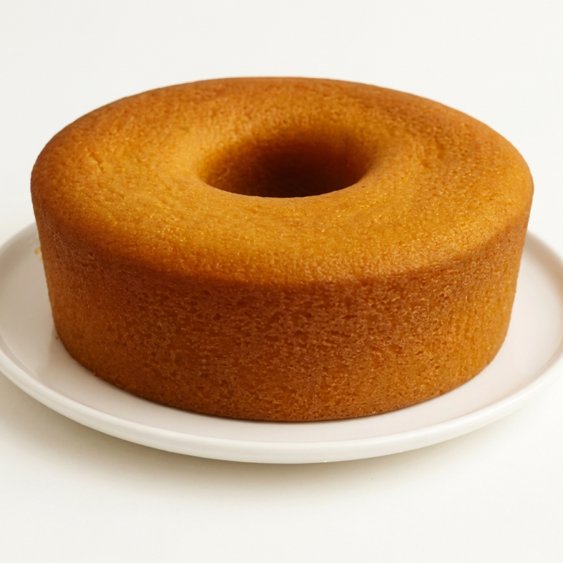 Bolo caseiro fofinho e saboroso, com aquele toque tradicional de fubá que conquista a cada pedaço.
Peso: 820g • Serve: até 5 pessoas (ou mais)
