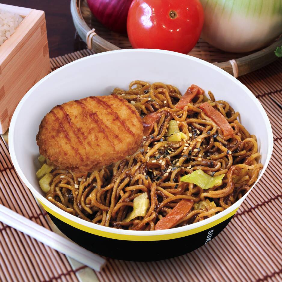 Yakisoba con Croqueta