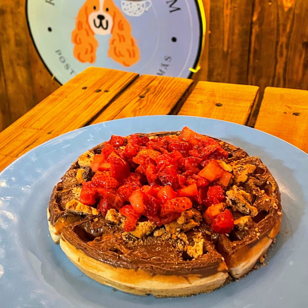 Waffle Base + Fruta + Topping