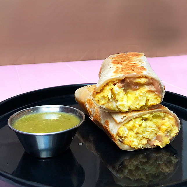 Burrito de Huevo en Salsa