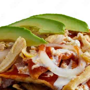 CHILAQUILES ROJOS/POLLO